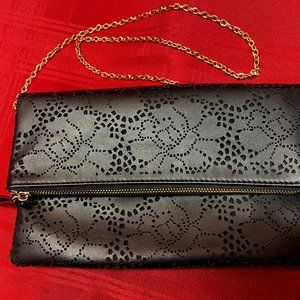 Urban Expressions Black Locket Clutch